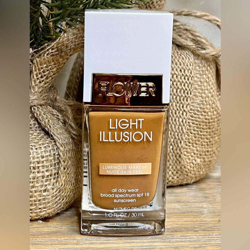 Drew Barrymore Flower Beauty Light Illusion Foundation Nutmeg New Low Price!